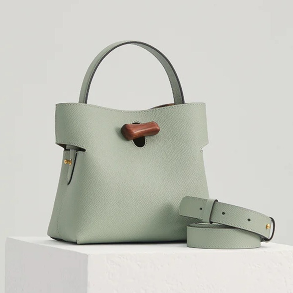 NWT Looks Like Summer LLS Small Gaia Tote Bag Sage Green